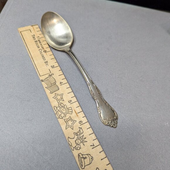 Antique ONEIDA COMMUNITY Oval Spoon - Picture 2 of 6